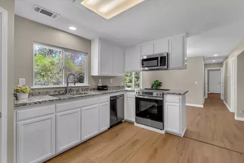 20250 Demac Dr, Redding, CA 96002 photo 11