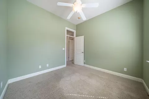 Bedroom - 1865 Dellwood Dr, Redding, CA 96003 photo 3 of 6