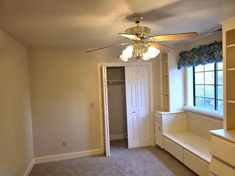 Bedroom - 531 Aurora Pl, Redding, CA 96001 photo 4 of 4