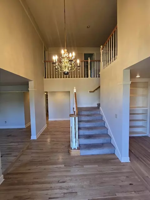 Entry Way - 531 Aurora Pl, Redding, CA 96001 photo 1 of 3