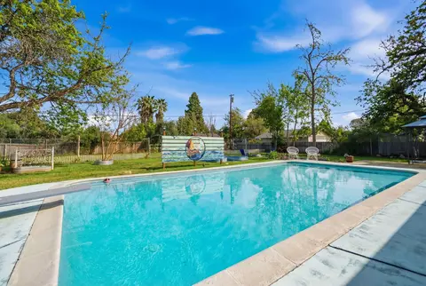 Exterior - 6927 Riata Dr, Redding, CA 96002 photo 15 of 17
