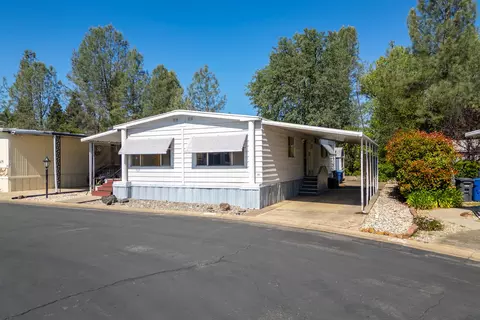 465 Silkwood Dr, Redding, CA 96003