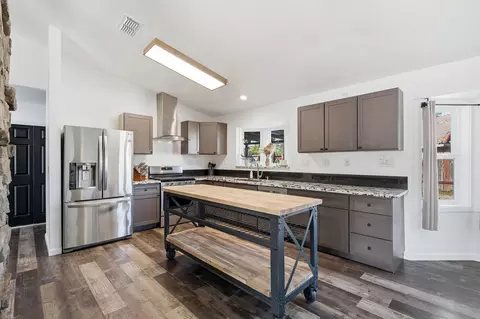 Kitchen - 1692 Kildare Dr, Redding, CA 96001 photo 1 of 1