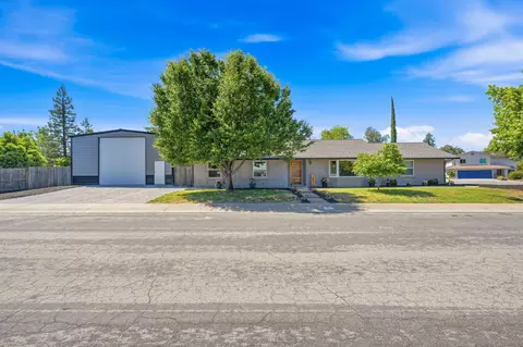 1692 Kildare Dr, Redding, CA 96001
