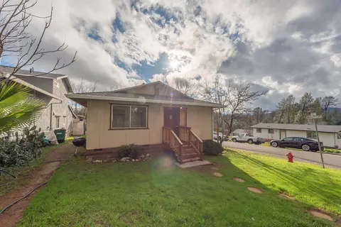 3700 Conchas St, Shasta Lake, CA 96019