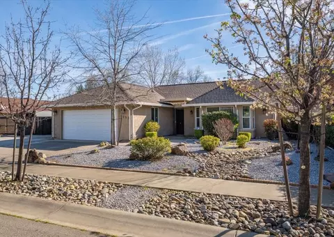 Exterior - 7253 Legacy Ct, Redding, CA 96001 photo 2 of 10