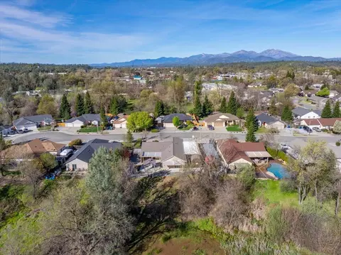 View/Area - 7253 Legacy Ct, Redding, CA 96001 photo 4 of 7