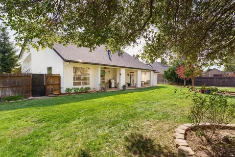 Exterior - 4302 Yellowstone Dr, Redding, CA 96002 photo 3 of 9