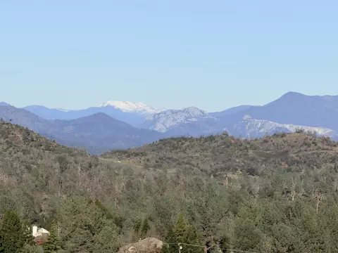 15333 Mountain Shadows Dr, Redding, CA 96001 photo 4