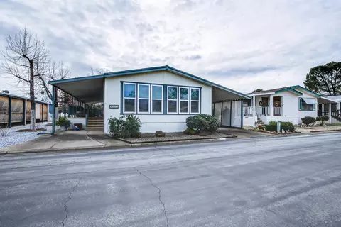 4555 Underwood Dr, Redding, CA 96003