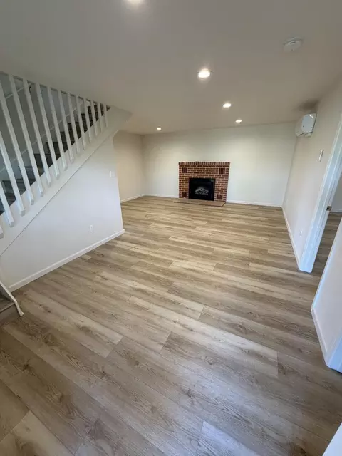 2050 Skyline Dr, Redding, CA 96001 photo 2