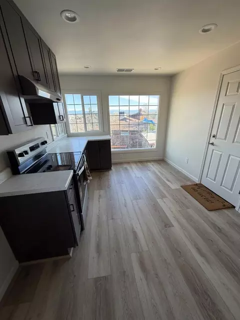 2050 Skyline Dr, Redding, CA 96001 photo 3