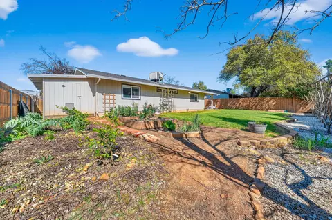 953 Oakmont Dr, Redding, CA 96003 photo 25
