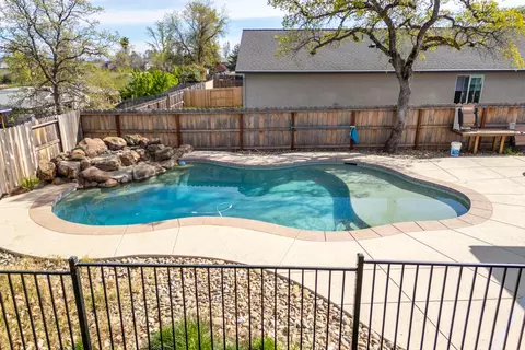 Exterior - 581 N Boulder Dr, Redding, CA 96003 photo 9 of 14