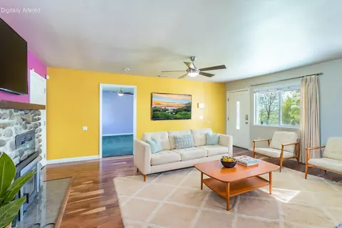 Living - 581 N Boulder Dr, Redding, CA 96003 photo 1 of 4