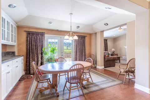 Dining - 11847 Oak Run Rd, Oak Run, CA 96069 photo 2 of 2