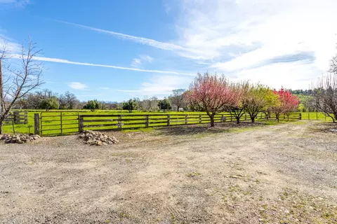 Exterior - 11847 Oak Run Rd, Oak Run, CA 96069 photo 11 of 13