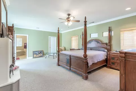 Bedroom - 11847 Oak Run Rd, Oak Run, CA 96069 photo 1 of 5