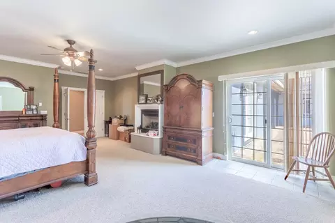 Bedroom - 11847 Oak Run Rd, Oak Run, CA 96069 photo 2 of 5