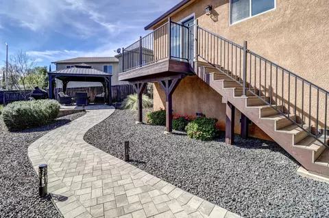 Exterior - 3297 Bridgewater Ct, Redding, CA 96003 photo 4 of 9