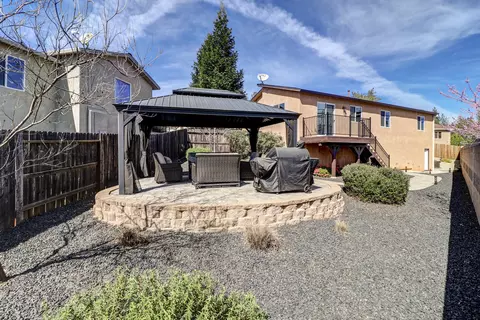 Exterior - 3297 Bridgewater Ct, Redding, CA 96003 photo 6 of 9