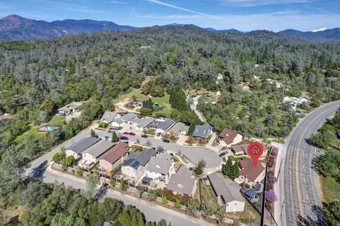 View/Area - 3297 Bridgewater Ct, Redding, CA 96003 photo 3 of 3