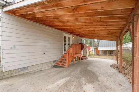 Exterior - 300 E Minnesota Ave, Mccloud, CA 96057 photo 5 of 6