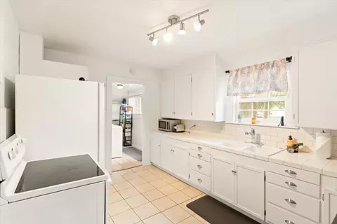 Kitchen - 300 E Minnesota Ave, Mccloud, CA 96057 photo 1 of 3