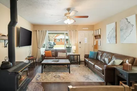 Living - 300 E Minnesota Ave, Mccloud, CA 96057 photo 2 of 2