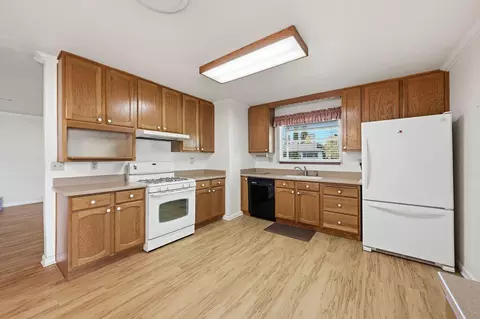 Kitchen - 5961 Sierra Dr, Redding, CA 96003 photo 1 of 3