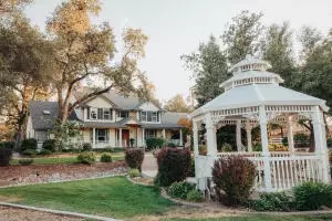 22217 Old 44 Dr, Palo Cedro, CA 96073