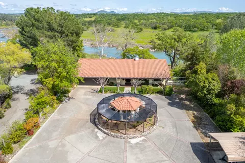 Exterior - 22425 Brent Rd, Red Bluff, CA 96080 photo 3 of 22