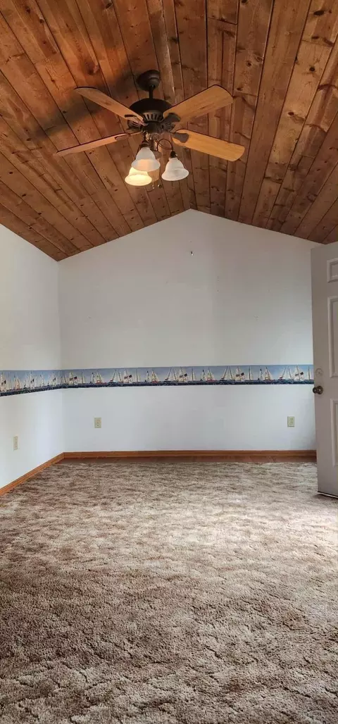 Bedroom - 22425 Brent Rd, Red Bluff, CA 96080 photo 4 of 5