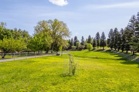 Exterior - 22425 Brent Rd, Red Bluff, CA 96080 photo 14 of 22