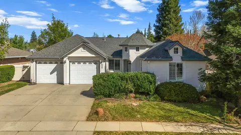 Exterior - 938 Leisha Ln, Redding, CA 96001 photo 6 of 7