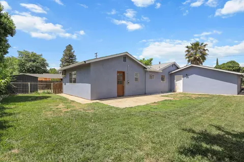 Exterior - 2455 Belladonna St, Redding, CA 96002 photo 8 of 13
