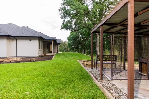 Exterior - 14765 Molluc Dr, Red Bluff, CA 96080 photo 3 of 4