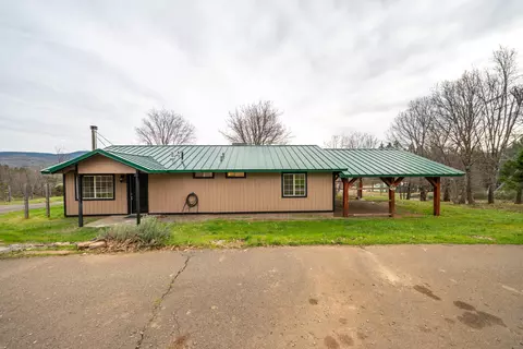 29800 Ranch Rd, Montgomery Creek, CA 96065