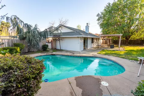 Exterior - 5782 Old Barn Way, Redding, CA 96001 photo 7 of 13