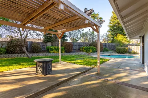 Exterior - 5782 Old Barn Way, Redding, CA 96001 photo 4 of 13