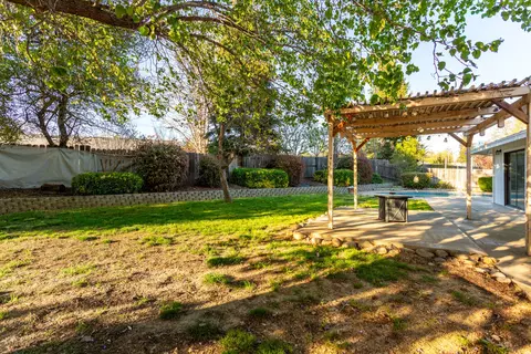 Exterior - 5782 Old Barn Way, Redding, CA 96001 photo 5 of 13