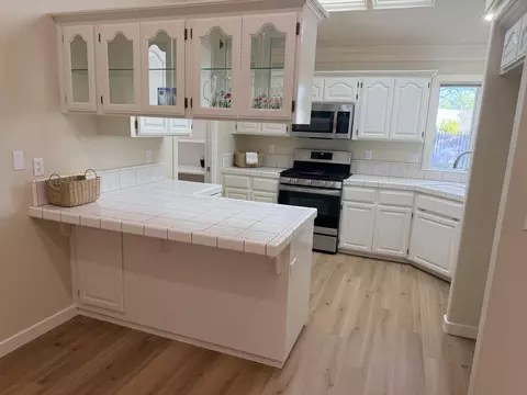 Kitchen - 4365 Heather Ridge Ln, Redding, CA 96001 photo 1 of 2