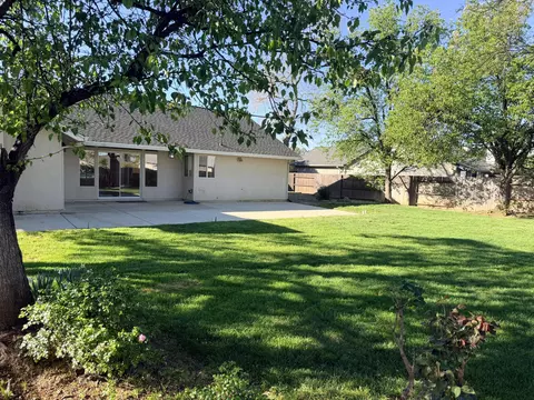 Exterior - 4365 Heather Ridge Ln, Redding, CA 96001 photo 4 of 5
