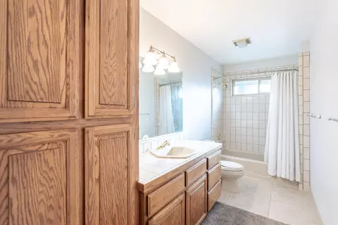 Bath - 500 Seavy Ct, Redding, CA 96001 photo 1 of 3