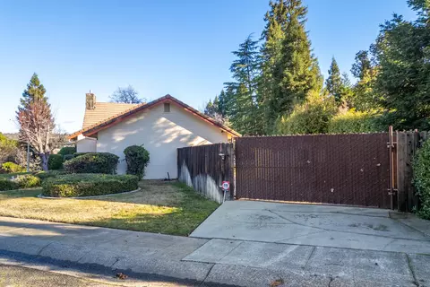 Exterior - 500 Seavy Ct, Redding, CA 96001 photo 8 of 21