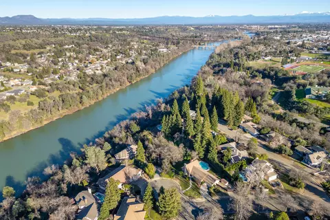 View/Area - 500 Seavy Ct, Redding, CA 96001 photo 5 of 7