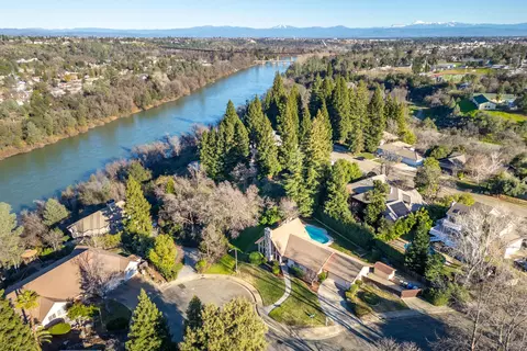 View/Area - 500 Seavy Ct, Redding, CA 96001 photo 6 of 7