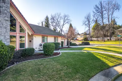 Exterior - 500 Seavy Ct, Redding, CA 96001 photo 2 of 21