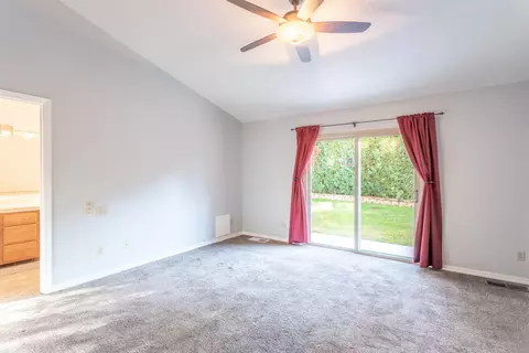 Bedroom - 500 Seavy Ct, Redding, CA 96001 photo 3 of 4