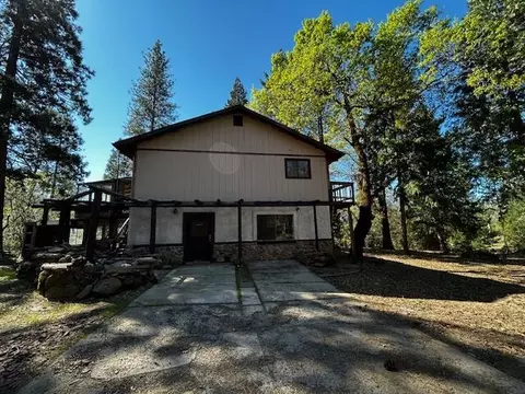 Exterior - 15912 Valhalla Dr, Oak Run, CA 96069 photo 2 of 14